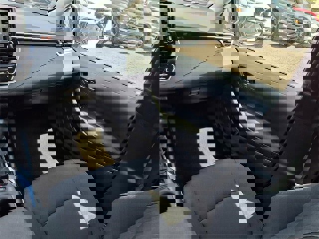 Used 2022 Toyota Corolla LE image 14