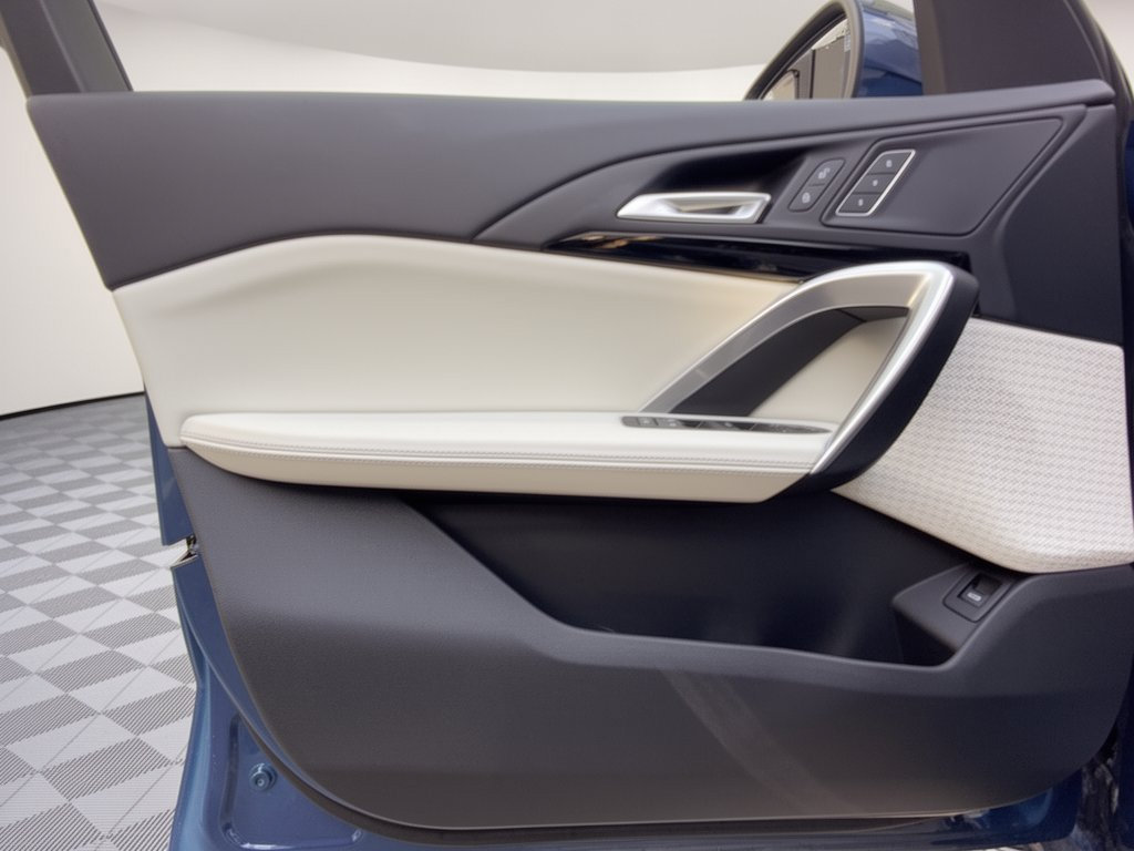 New 2027 BMW X1 xDrive28i AWD/4WD image 14