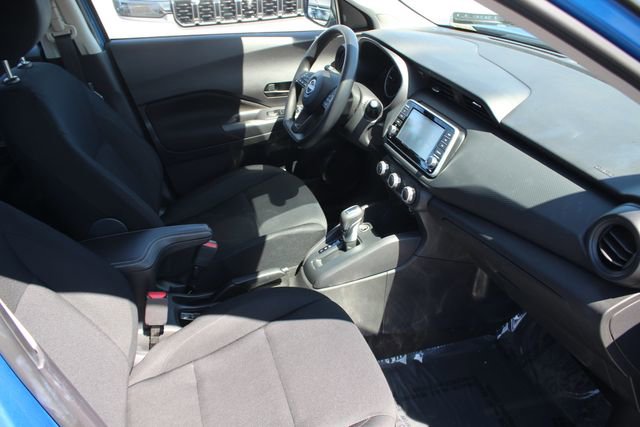 Used 2023 Nissan Kicks S image 31