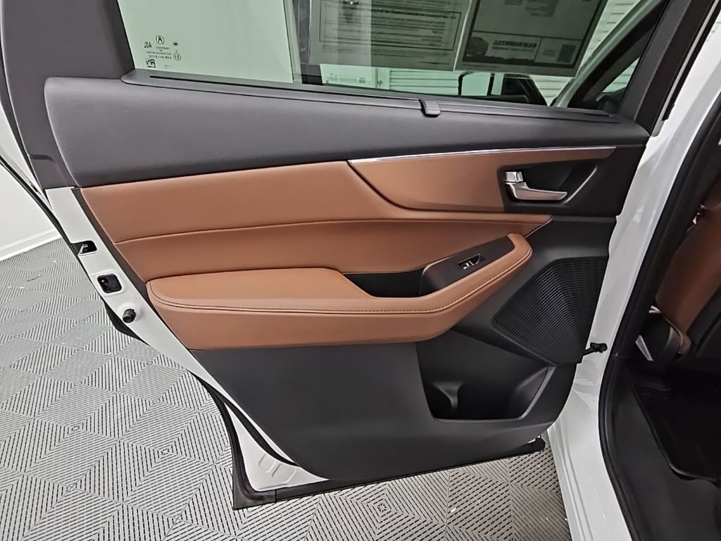 Used 2023 Acura MDX FWD w/ Technology Package image 35