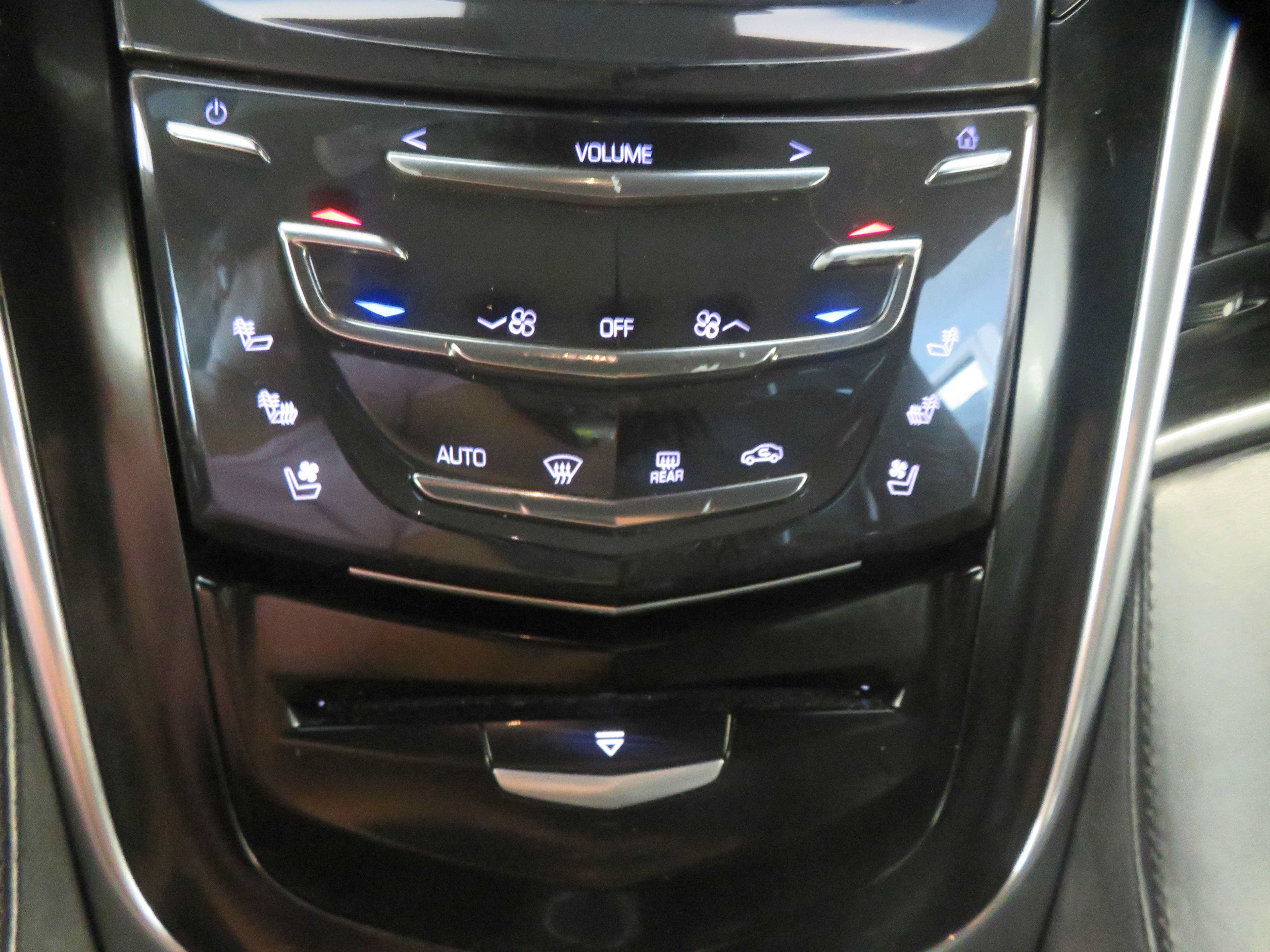 Used 2016 Cadillac Escalade ESV Platinum AWD/4WD image 45