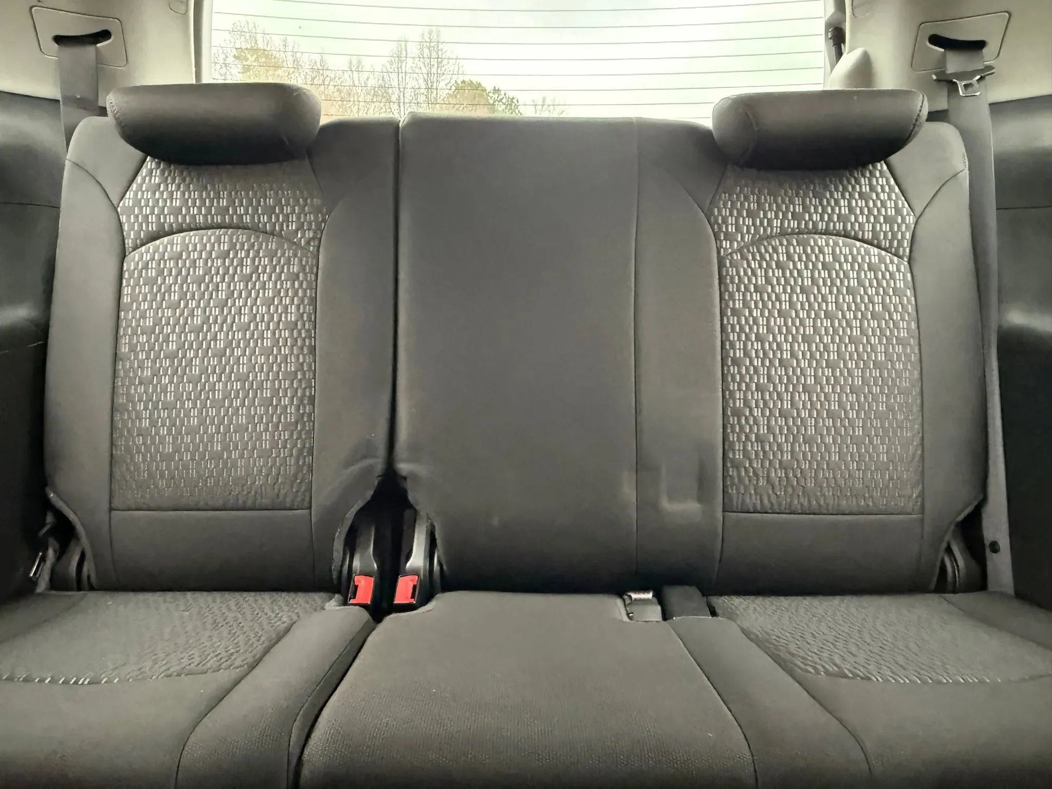 Used 2011 GMC Acadia SLE image 23