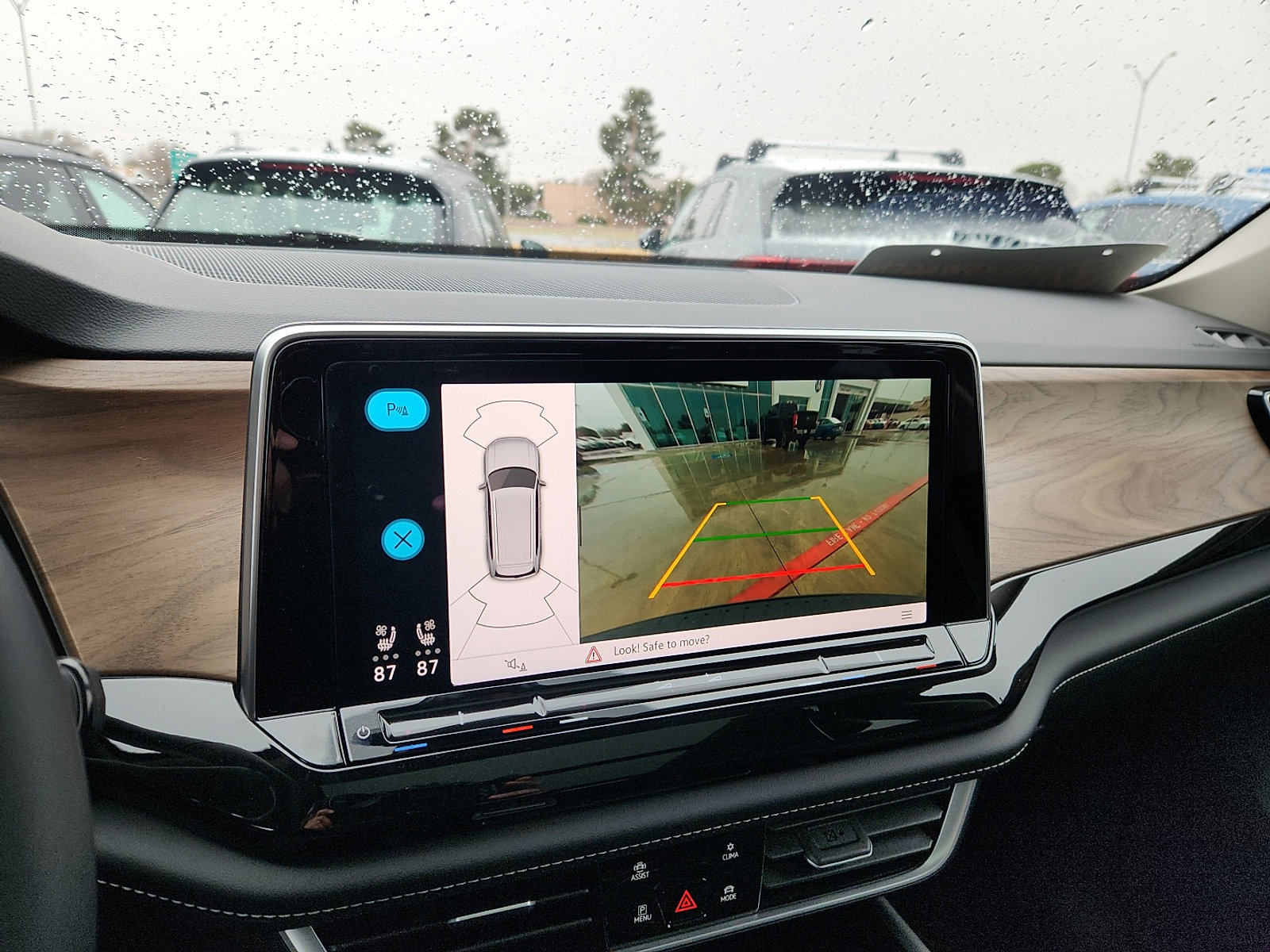 New 2026 Volkswagen Atlas SE image 18