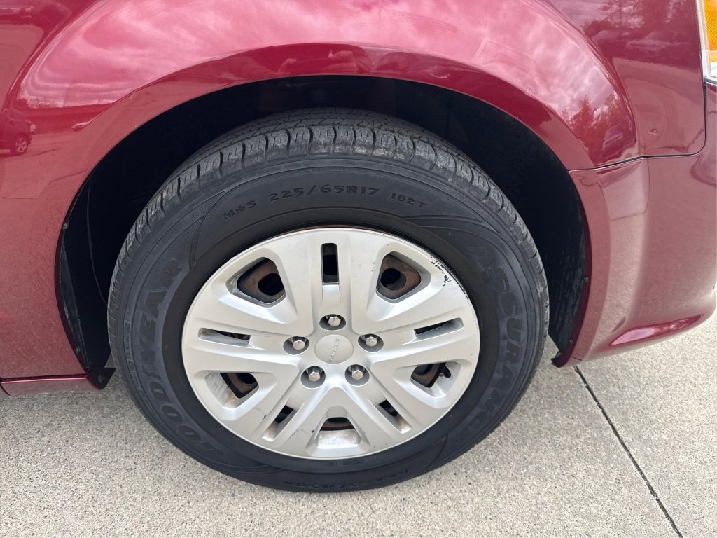 Used 2019 Dodge Grand Caravan SE w/ UConnect Hands-Free Group FWD image 16