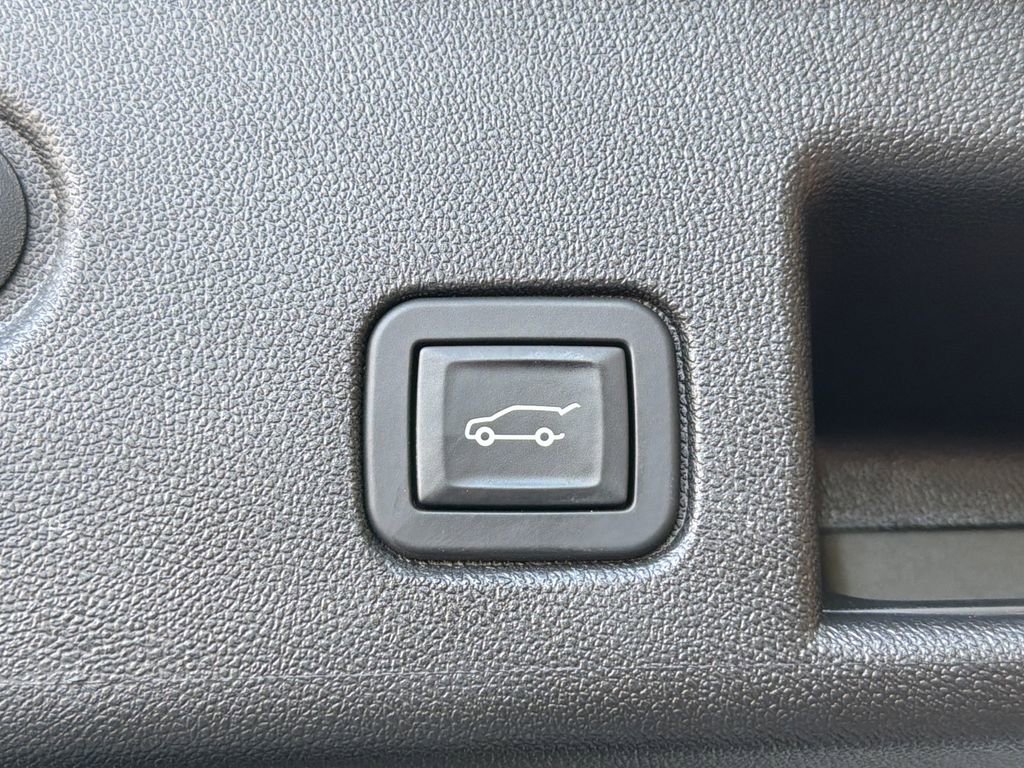 Used 2024 Chevrolet Equinox LT w/ LPO, Floor Liner Package image 34
