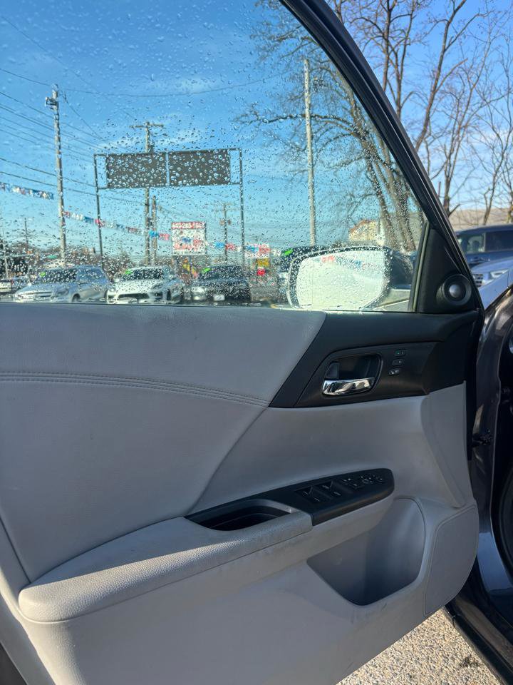 Used 2013 Honda Accord EX-L image 9