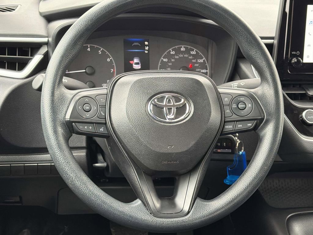 Used 2025 Toyota Corolla LE image 12