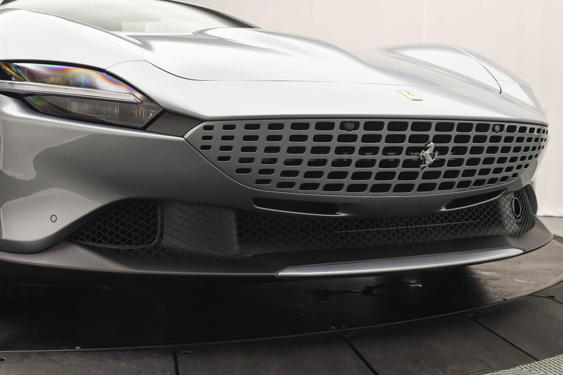 Used 2025 Ferrari Roma Spider image 26