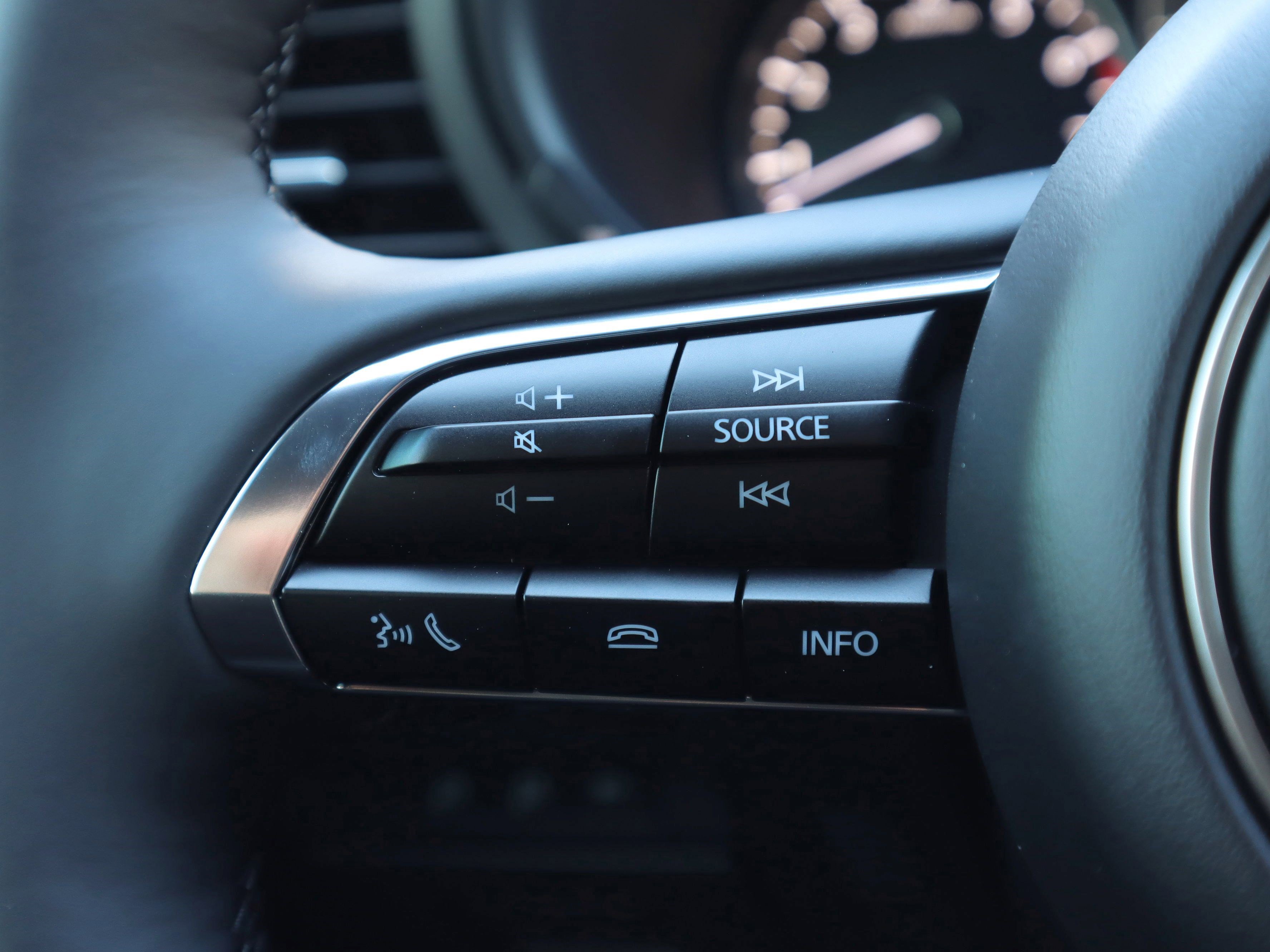 New 2026 MAZDA MAZDA3 Hatchback w/ Appearance Package image 18