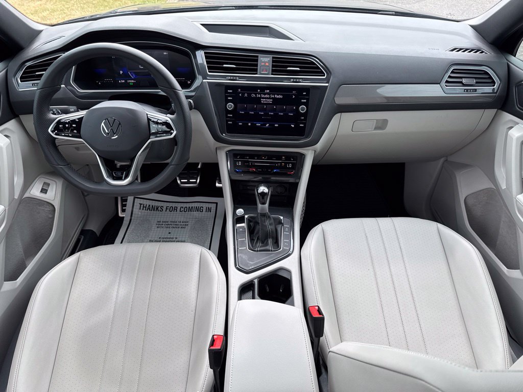 Certified 2024 Volkswagen Tiguan SE R-Line FWD image 30