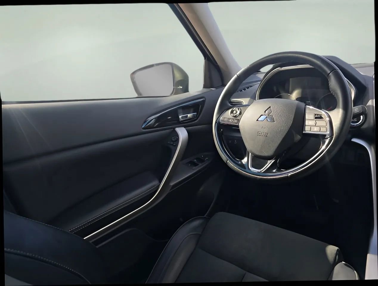 Used 2024 Mitsubishi Eclipse Cross SEL image 15