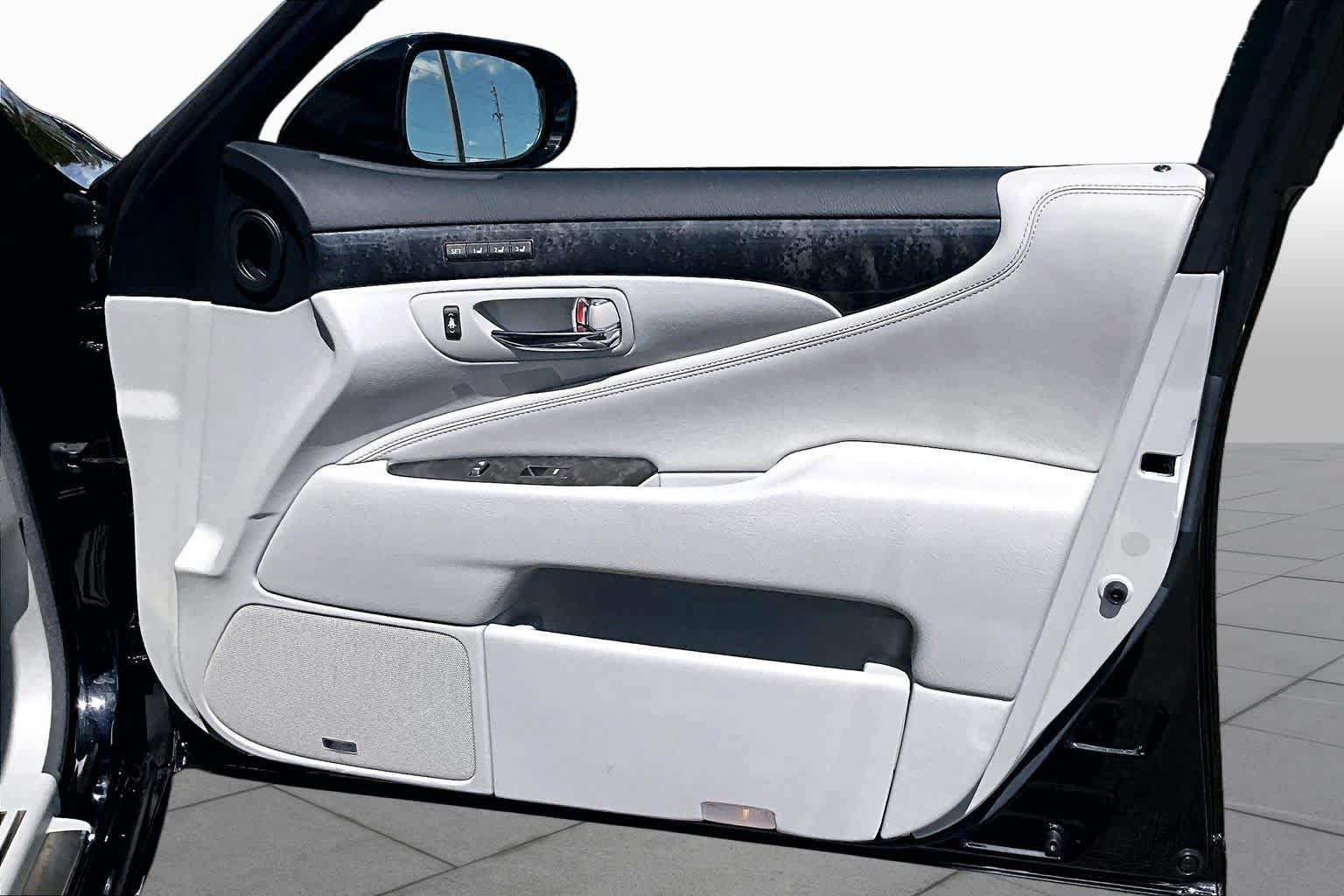 Used 2012 Lexus LS 460 AWD w/ Luxury Value Edition image 26