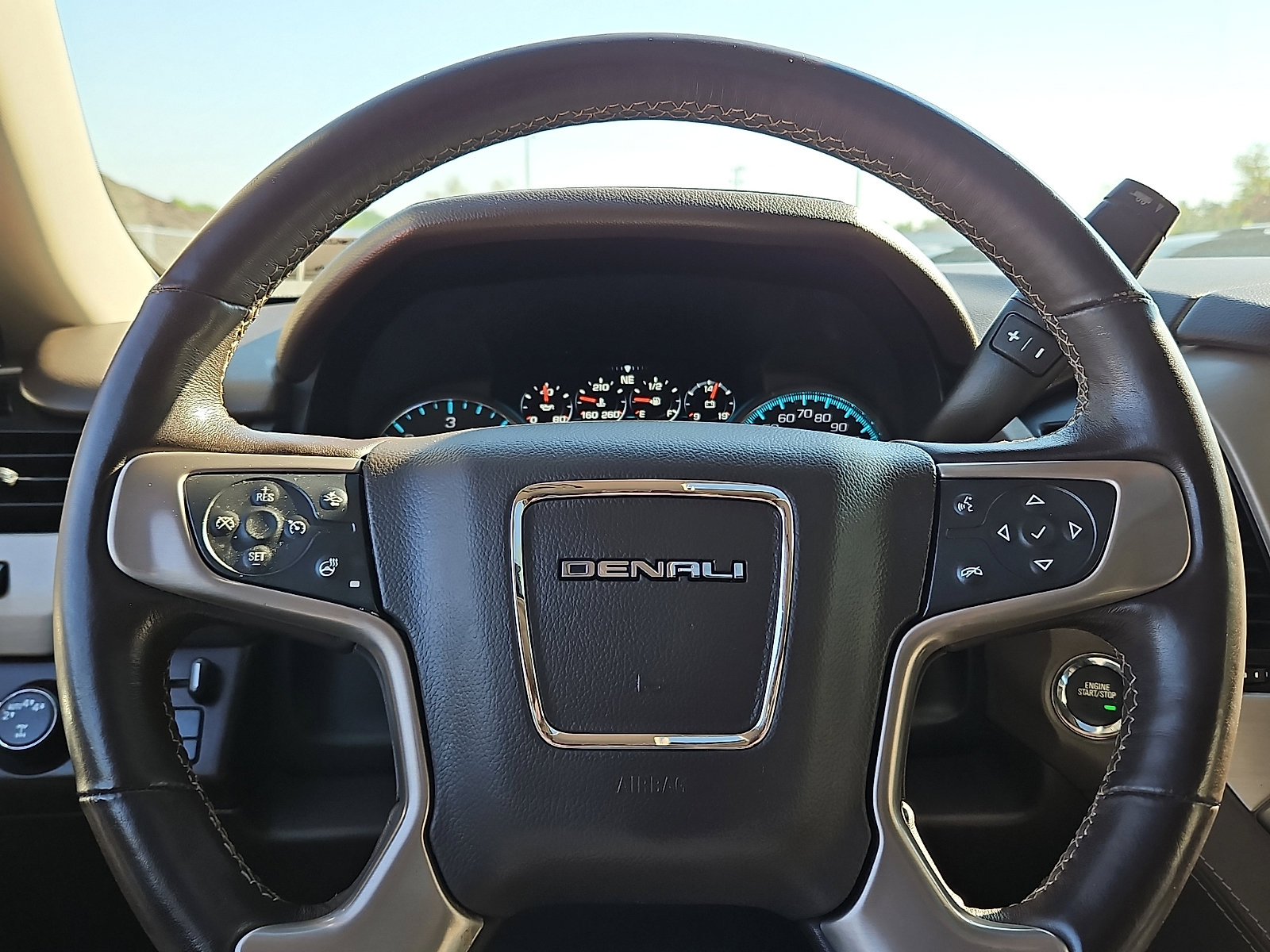 Used 2019 GMC Yukon Denali w/ Denali Ultimate Package AWD/4WD image 20