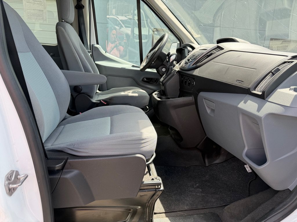 Used 2017 Ford Transit 150 XLT RWD image 20