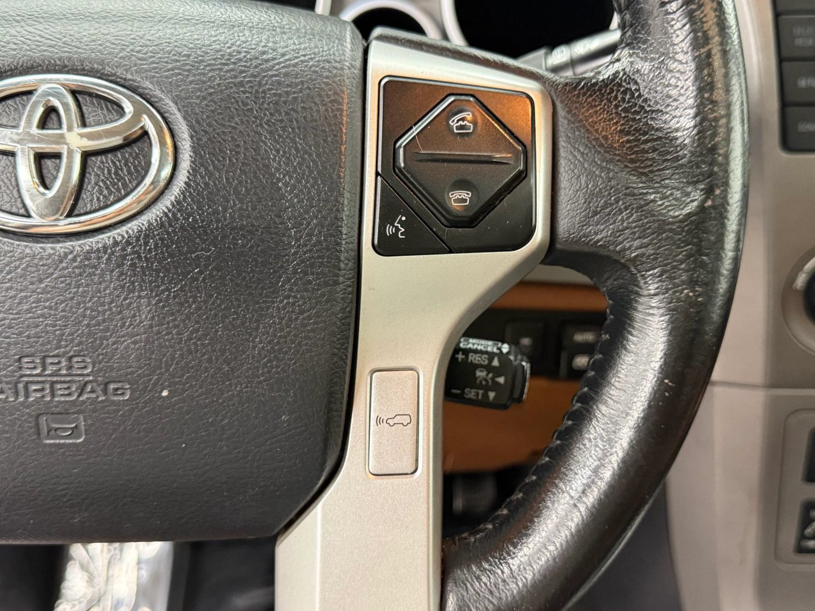 Used 2014 Toyota Sequoia Platinum AWD/4WD image 30