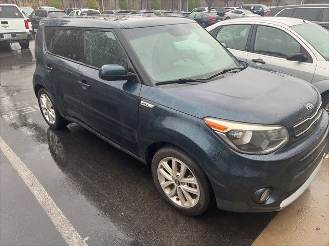 Used 2017 Kia Soul + image 6
