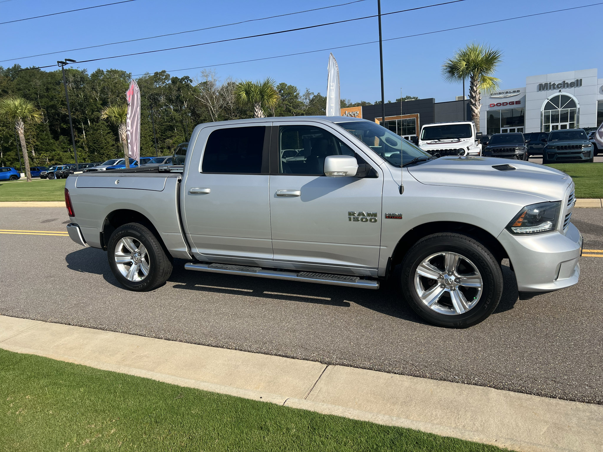 Used 2015 RAM 1500 Sport w/ Remote Start & Security Group AWD/4WD image 2