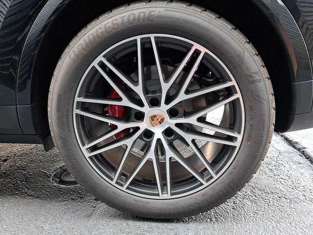 Certified 2026 Porsche Cayenne S AWD/4WD image 14