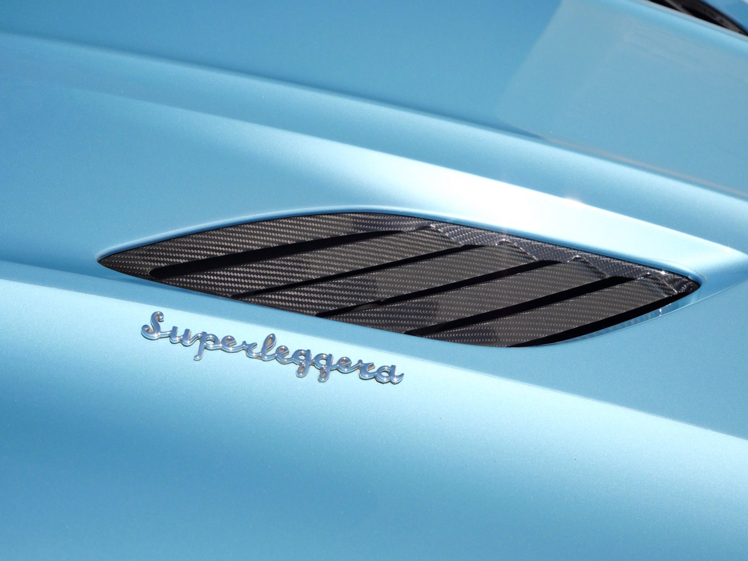 Used 2020 Aston Martin DBS Superleggera Volante RWD image 18