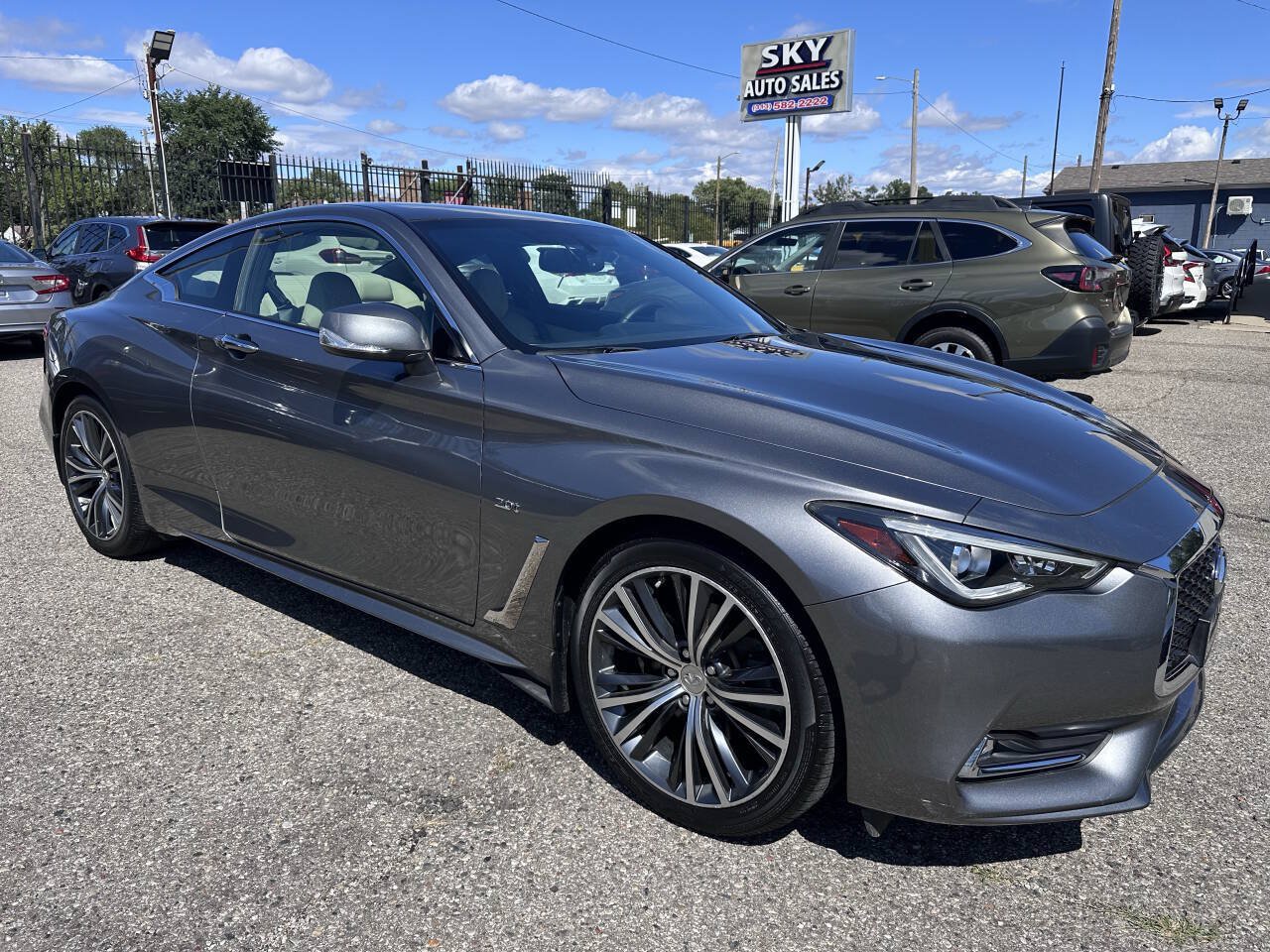 Used 2017 INFINITI Q60 2.0t w/ Cargo Package AWD/4WD image 3
