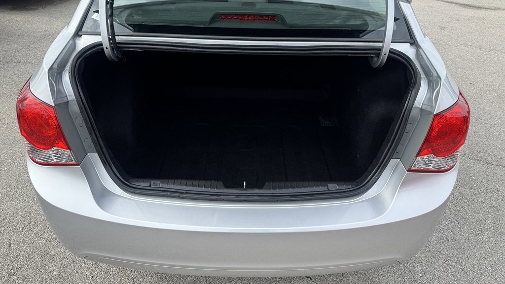 Used 2011 Chevrolet Cruze LS w/ Connectivity Package FWD image 12