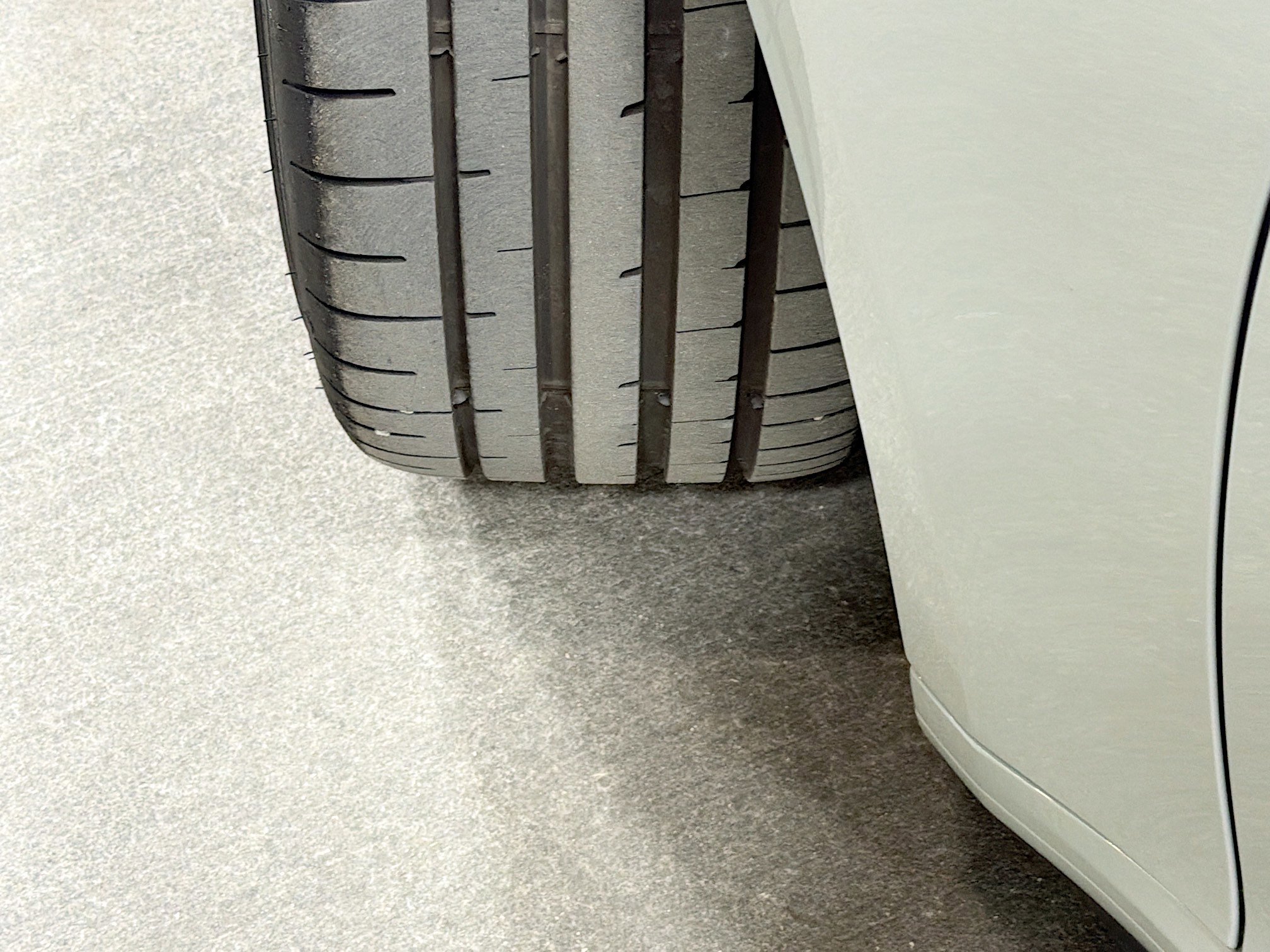 Certified 2025 Porsche 911 Carrera RWD image 40