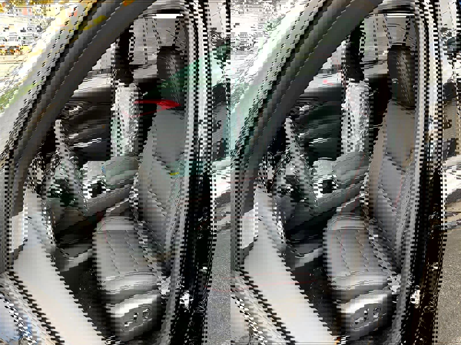 New 2026 Chevrolet Traverse Z71 w/ Enhanced Driving Package image 11