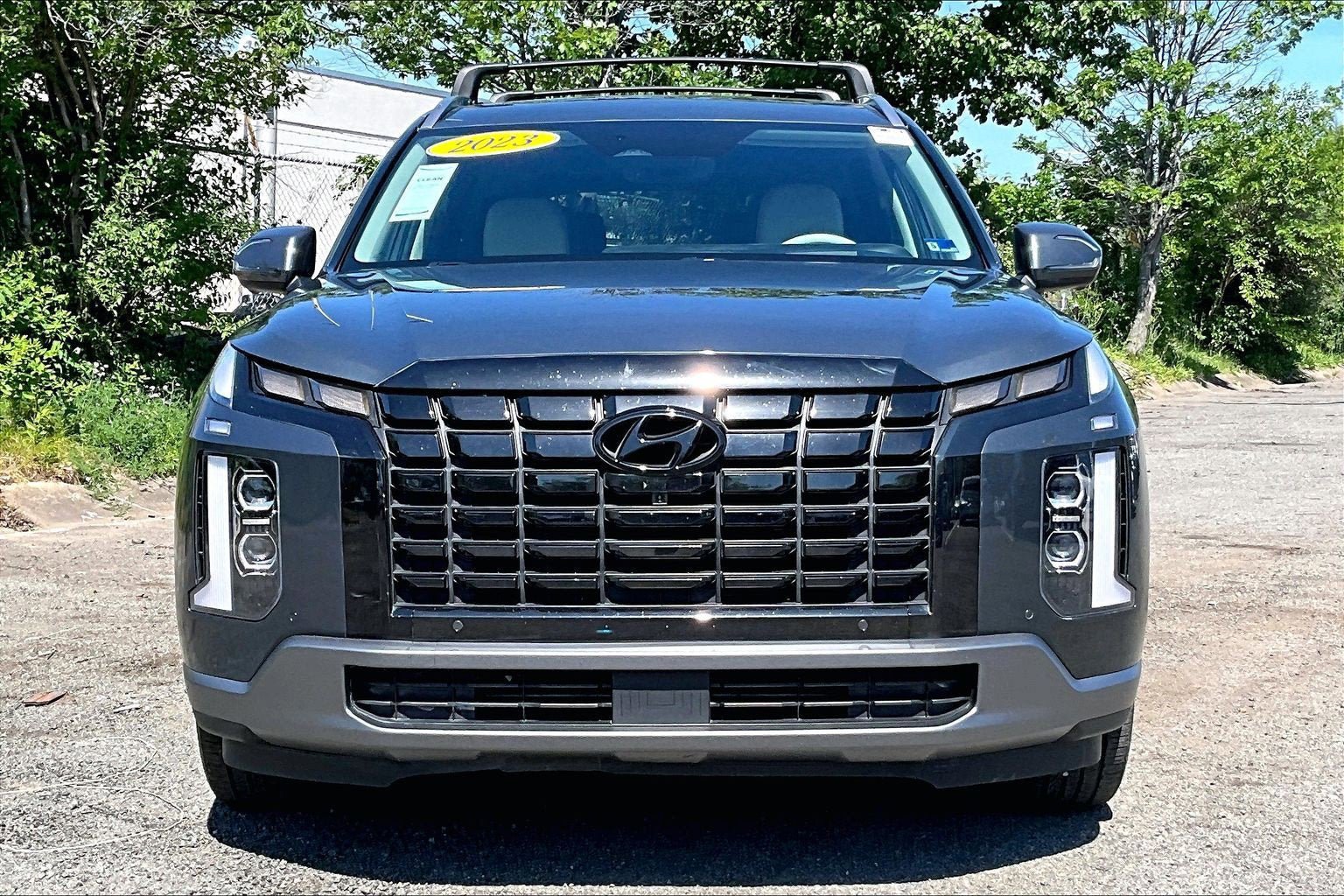 Used 2023 Hyundai Palisade Limited AWD/4WD image 3