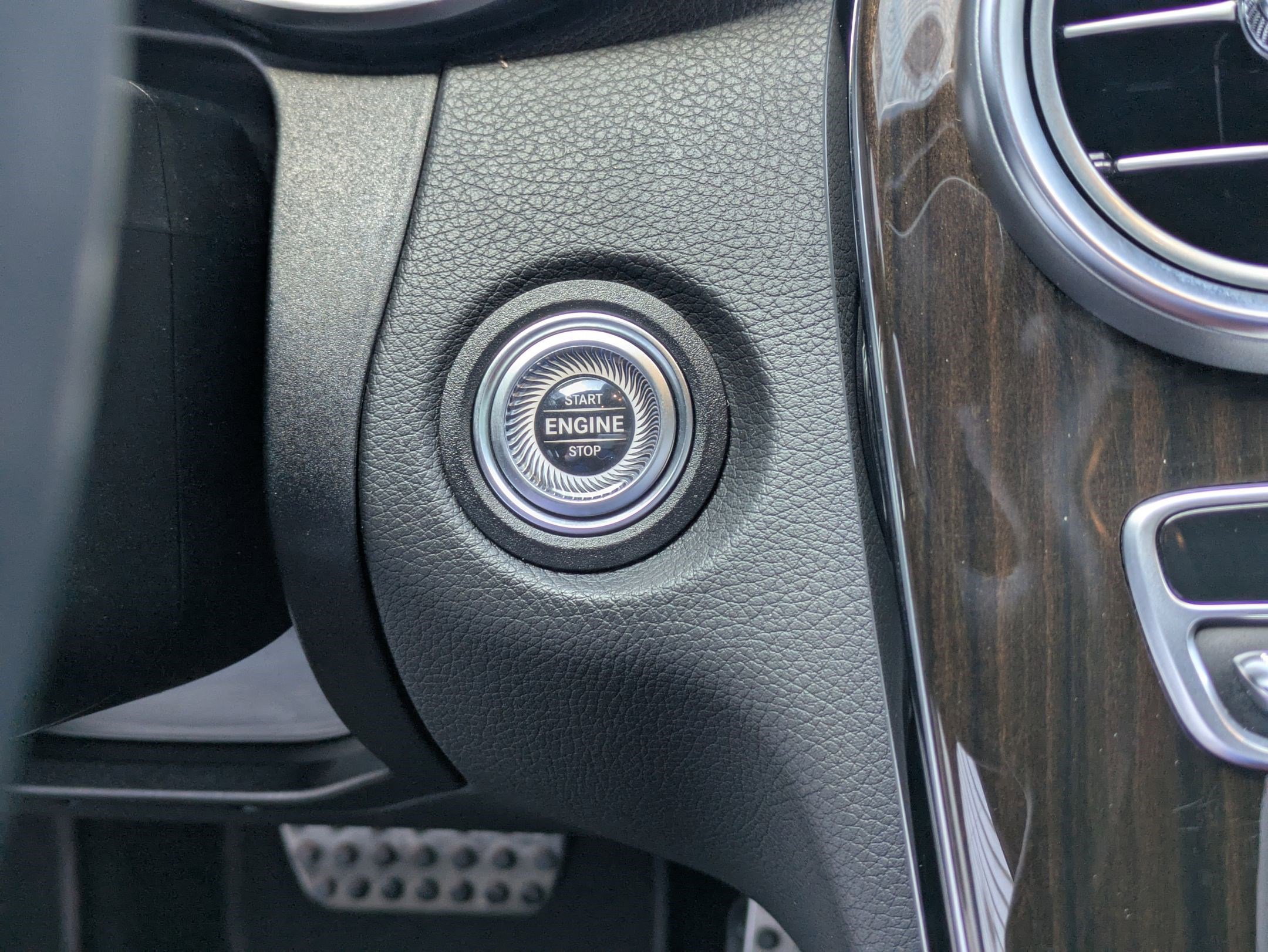 Used 2023 Mercedes-Benz C 300 4MATIC Cabriolet image 19