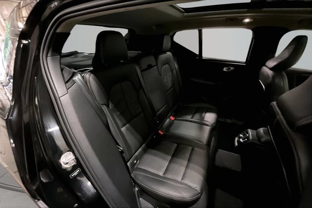 Certified 2023 Volvo XC40 B4 Plus w/ Driver Assist Package FWD image 30
