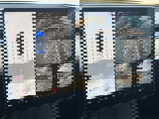 Used 2023 Tesla Model Y Long Range image 17