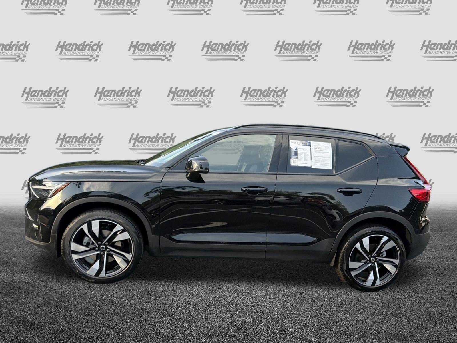 Used 2025 Volvo XC40 B5 Ultra AWD/4WD image 7