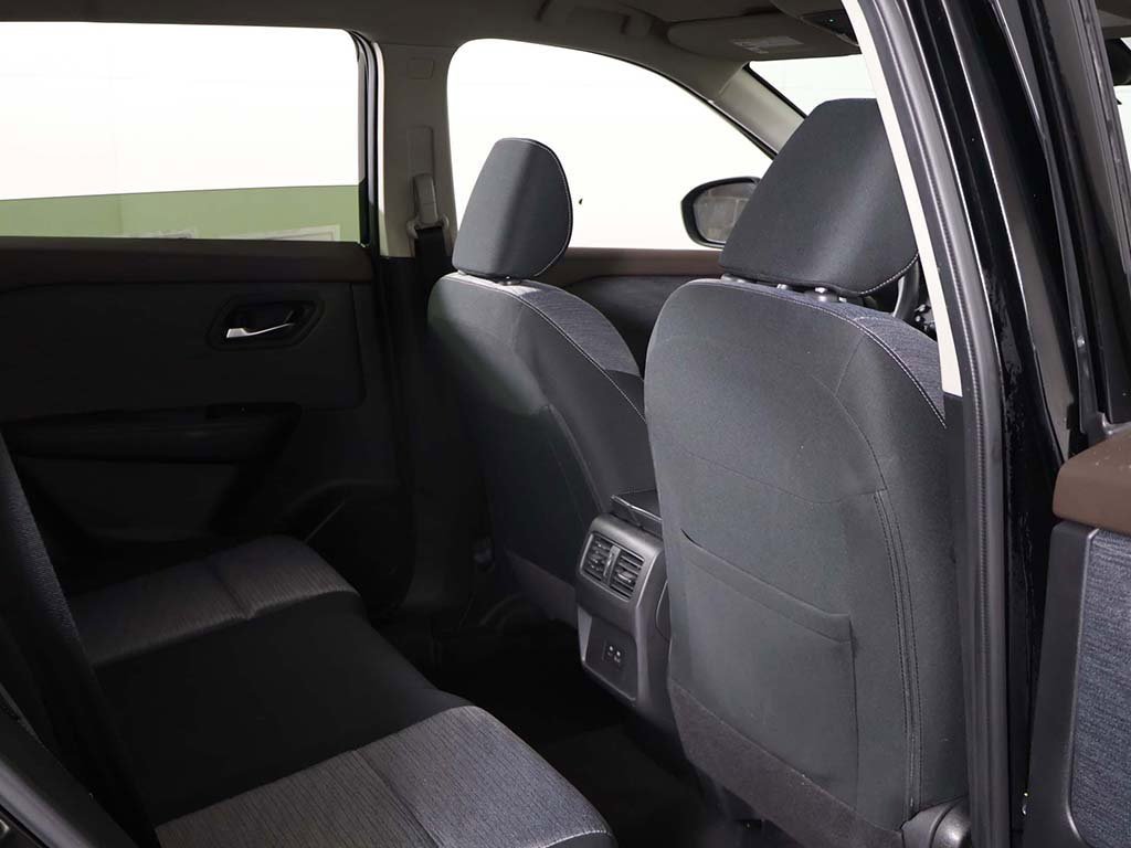 Used 2023 Nissan Rogue SV image 25