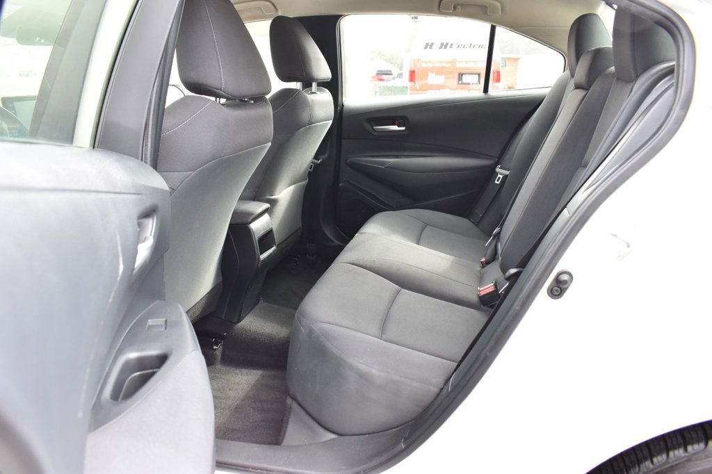 Used 2021 Toyota Corolla LE image 19