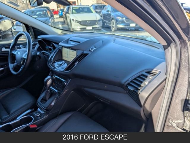 Used 2016 Ford Escape Titanium FWD image 28
