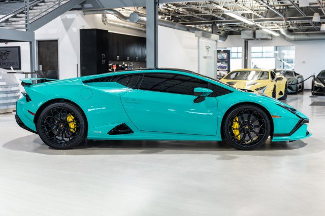 Used 2024 Lamborghini Huracan Tecnica image 7