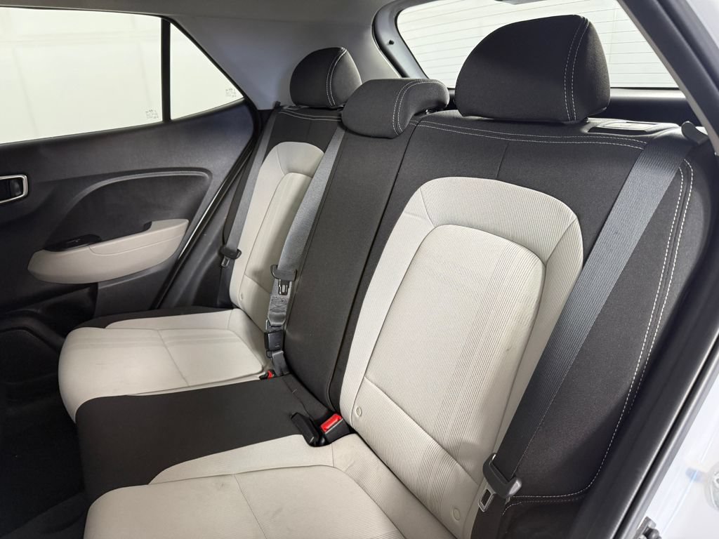 Used 2021 Hyundai Venue SEL w/ Premium Package FWD image 28