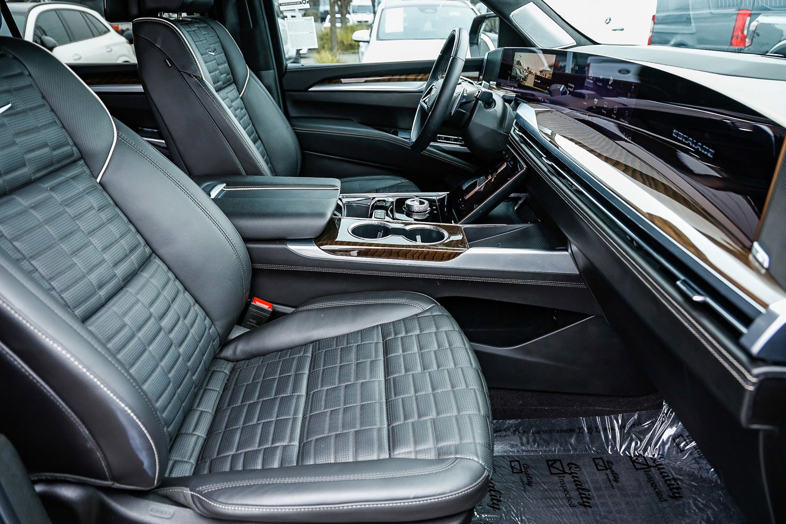 Used 2025 Cadillac Escalade ESV Sport Platinum w/ LPO, Floor Liner Package image 17