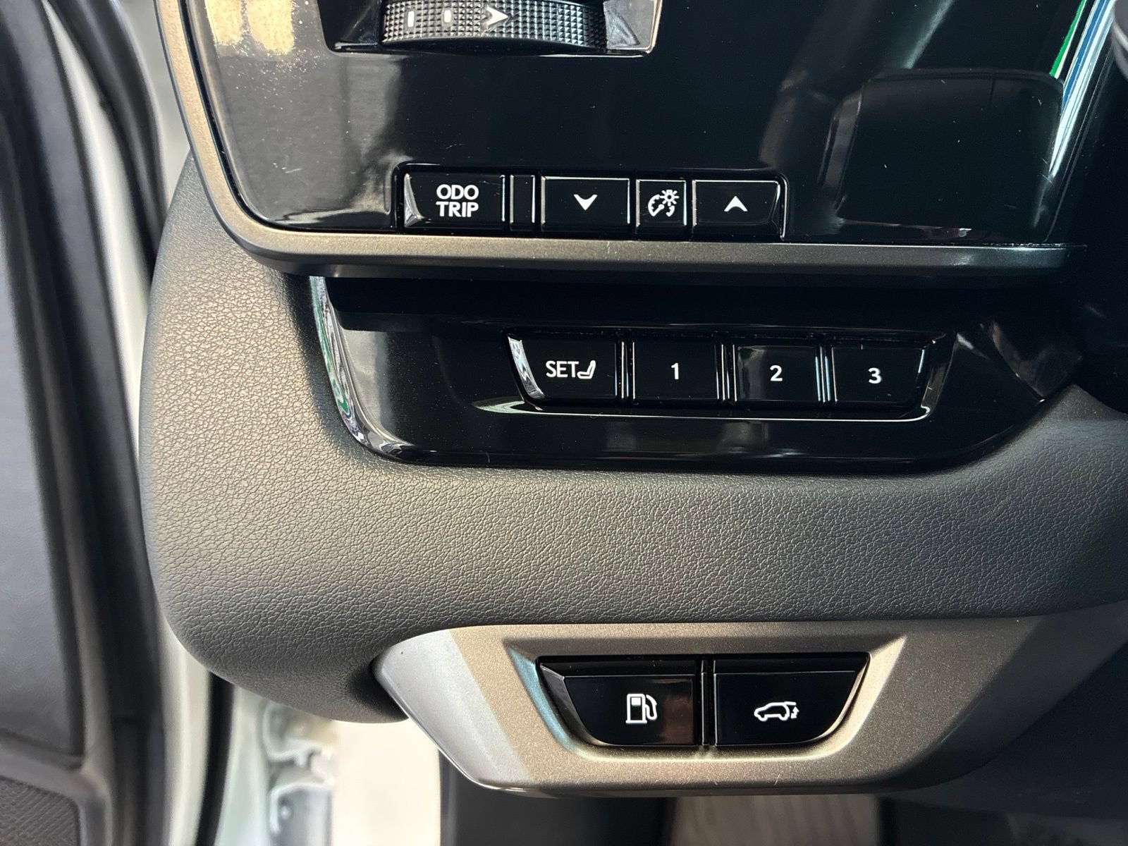 Used 2024 Lexus RX 350 AWD image 16