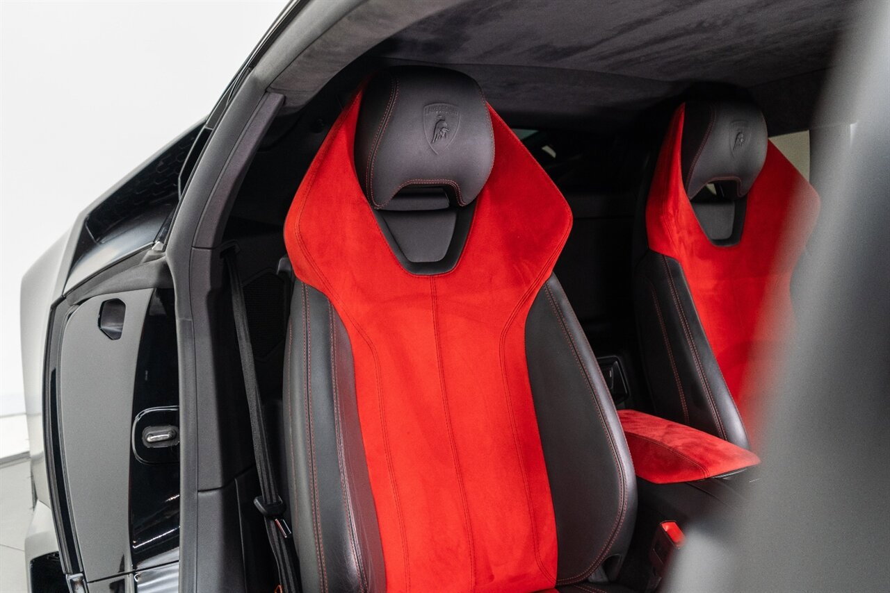 Used 2015 Lamborghini Huracan LP 610-4 image 31