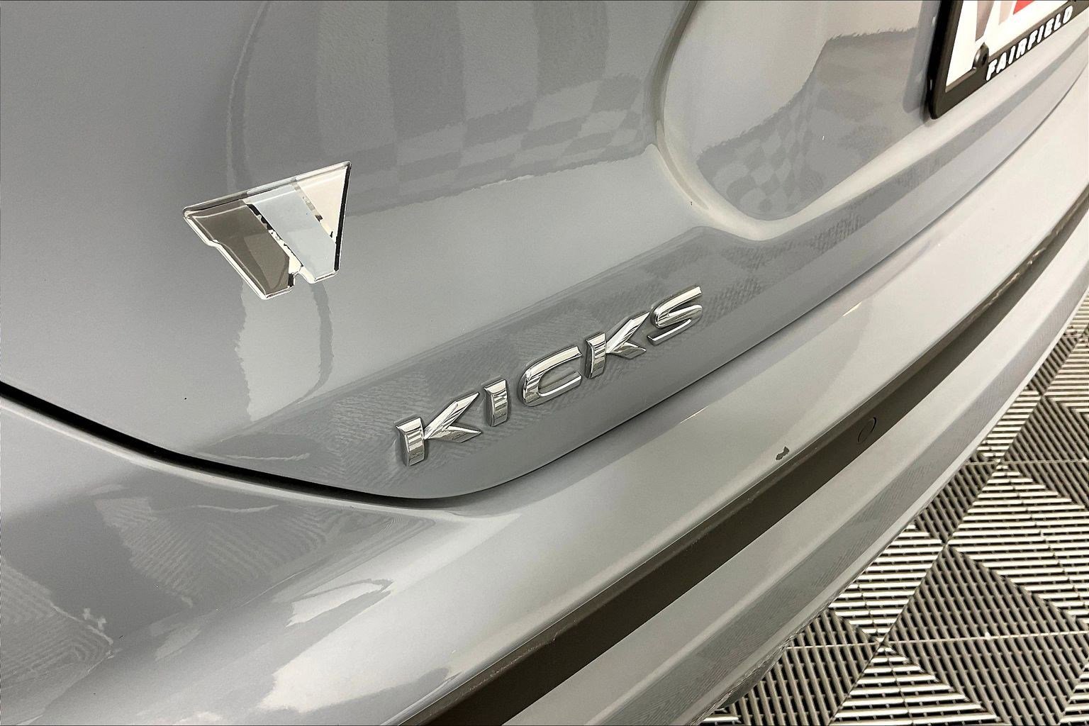 Used 2024 Nissan Kicks SR w/ SR Premium Package FWD image 24