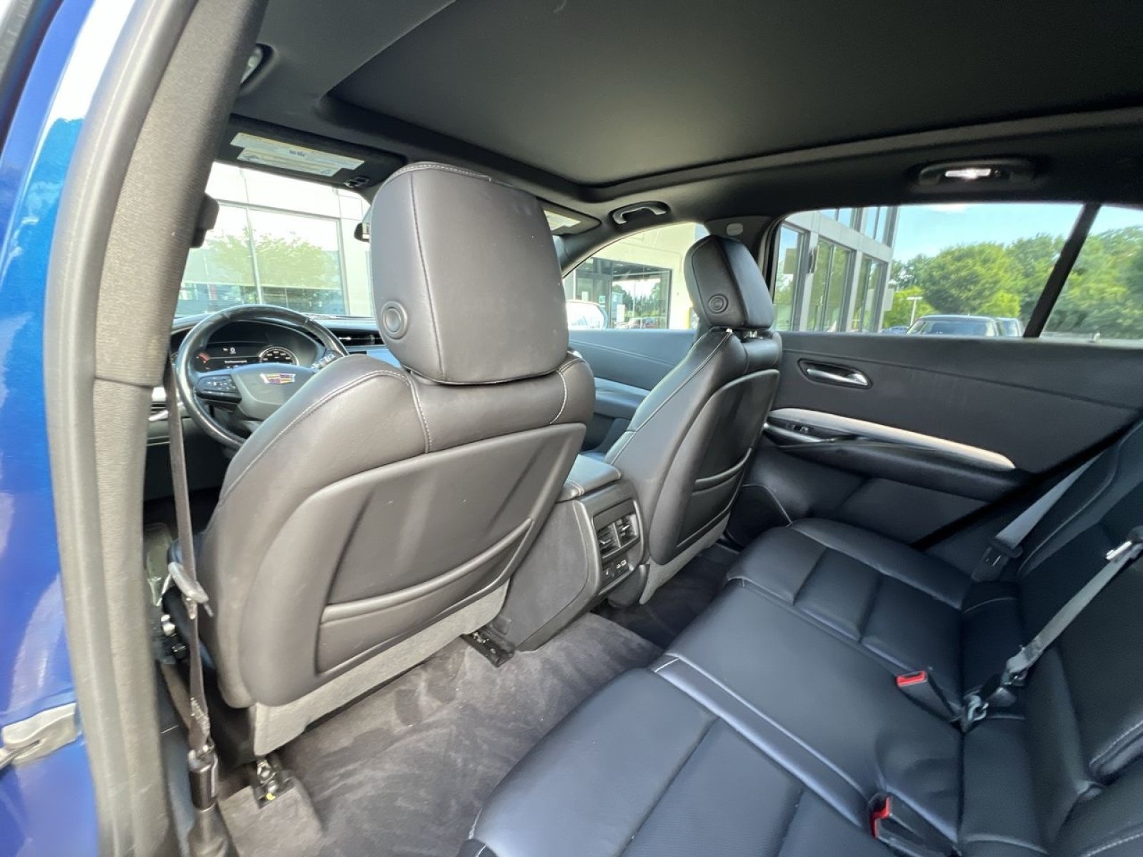 Used 2019 Cadillac XT4 Premium Luxury AWD/4WD image 23