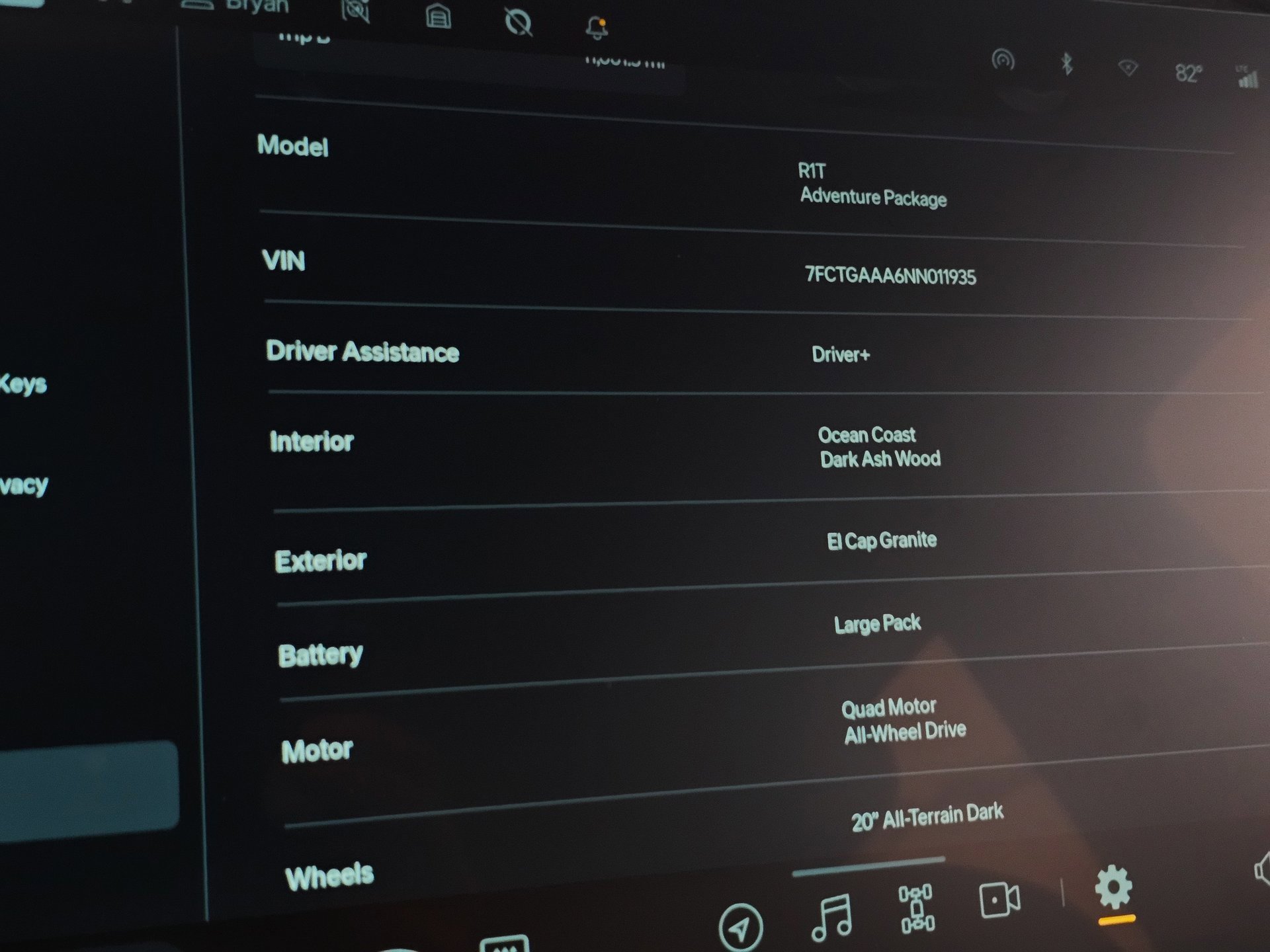 Used 2022 Rivian R1T Adventure image 4