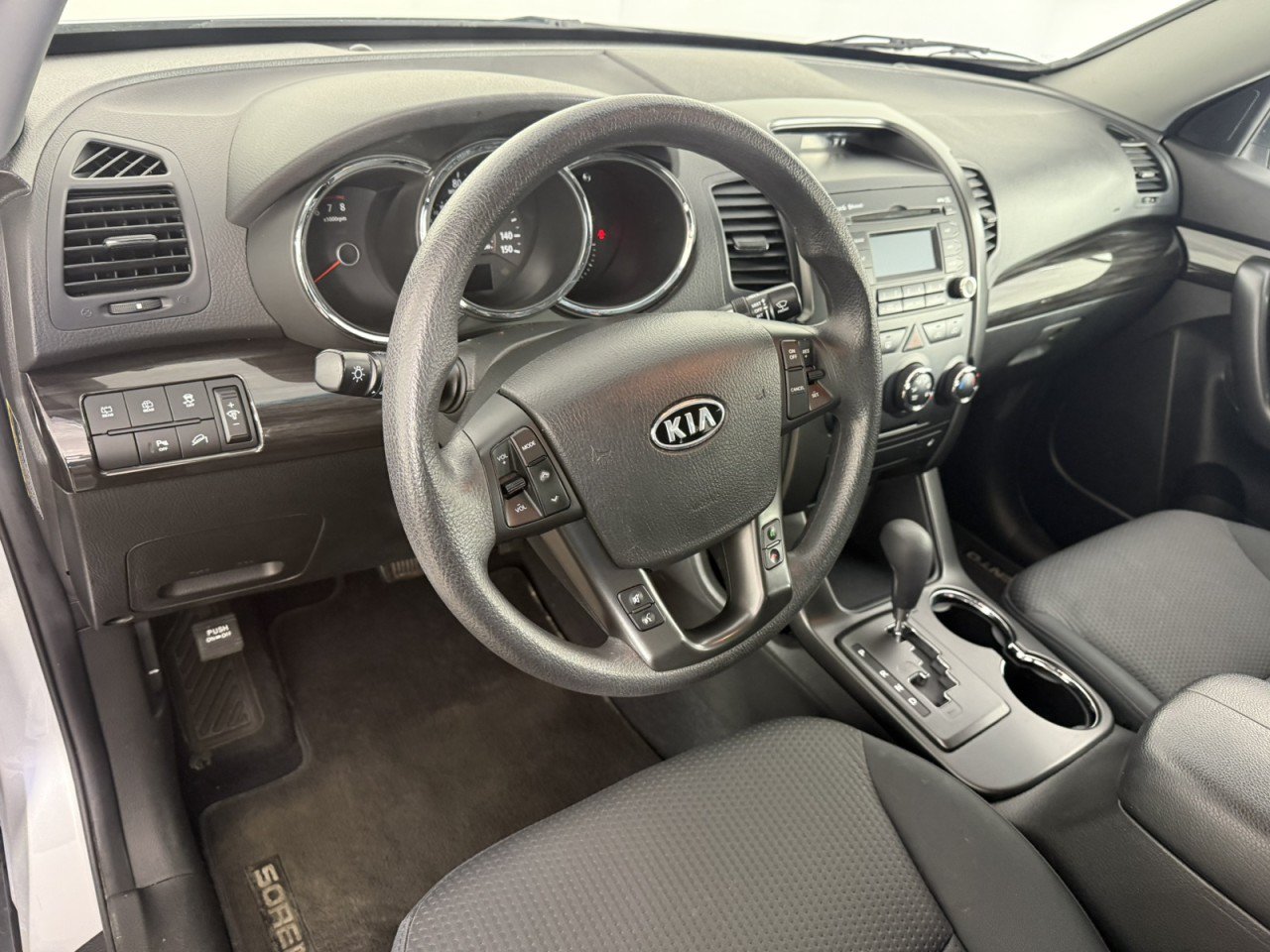 Used 2012 Kia Sorento LX w/ Convenience Pkg FWD image 15