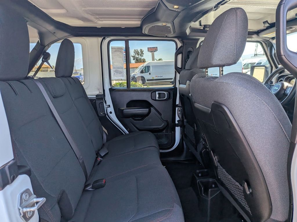 Used 2025 Jeep Wrangler Unlimited Rubicon w/ Convenience Group image 31