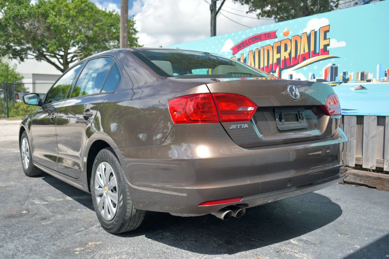 Used 2014 Volkswagen Jetta S image 6