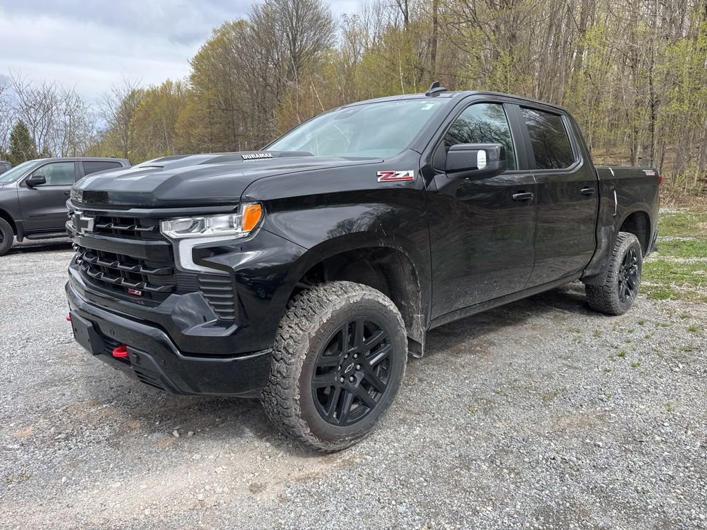 Used 2024 Chevrolet Silverado 1500 LT Trail Boss w/ LT Trail Boss Premium Package AWD/4WD image 1