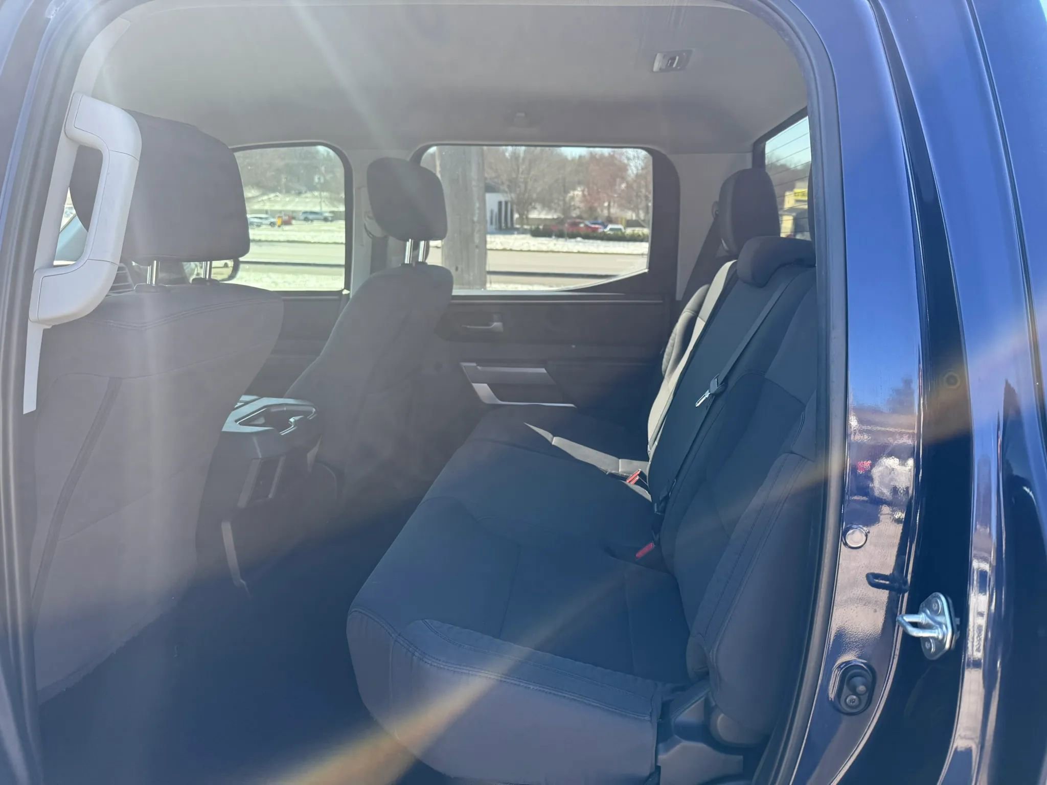 Used 2022 Toyota Tundra SR5 w/ SR5 Convenience Package image 10