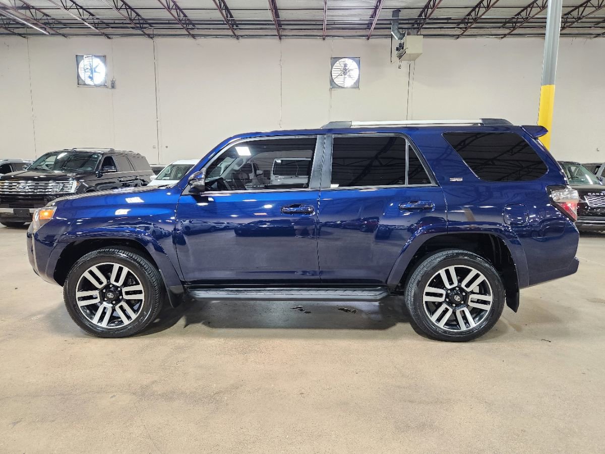 Used 2021 Toyota 4Runner SR5 Premium w/ Moonroof Package RWD image 7