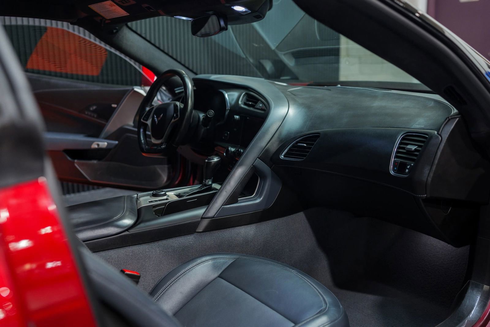 Used 2015 Chevrolet Corvette Z06 w/ 3LZ Preferred Equipment Group RWD image 40